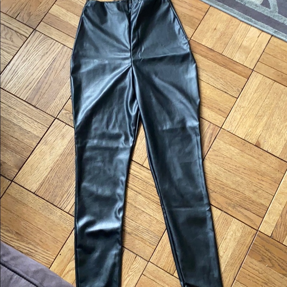 Vegan Leather Leggins